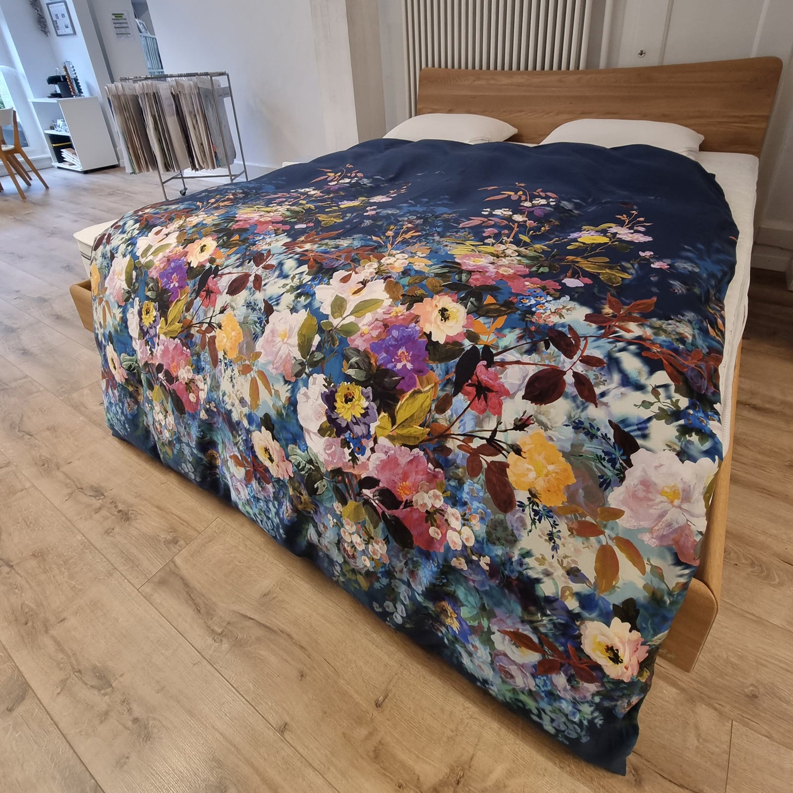 Bett mit dem Duvetbezug Claude