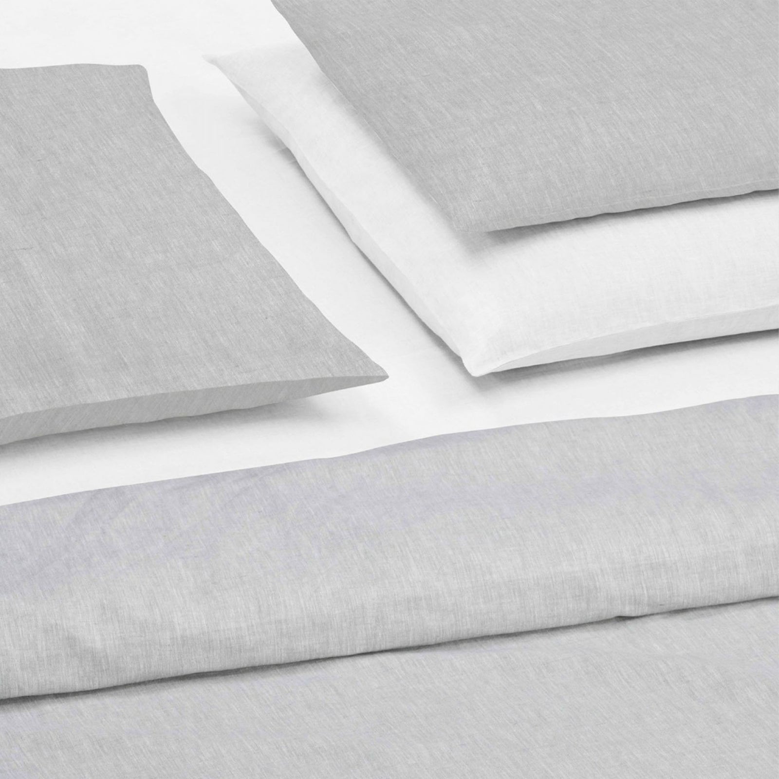 Crispy_Linen_Duvetsbezug_Lifestyle__Summertime_Midnight_Silver_Moon